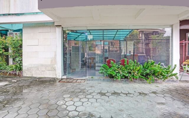 OYO Life 90791 Royale Margorejo