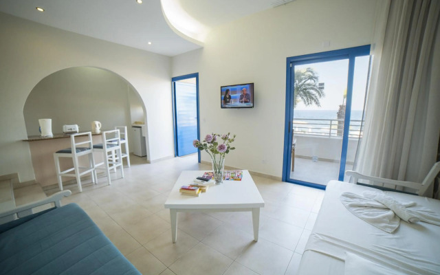 Myroandrou Beach Apartments