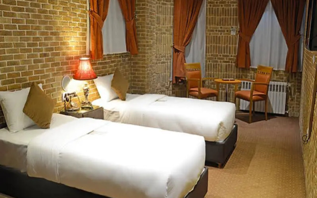 Setaregan Hotel
