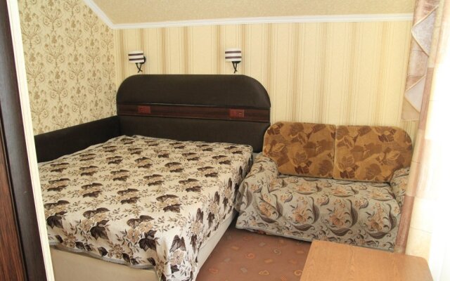 Yuzhanka Guest House (closed)