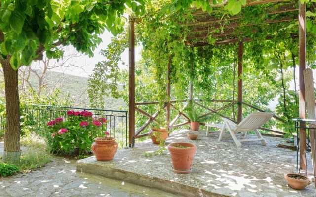 Secluded Holiday Home in Kalavrouza With Mountain Views,bbq