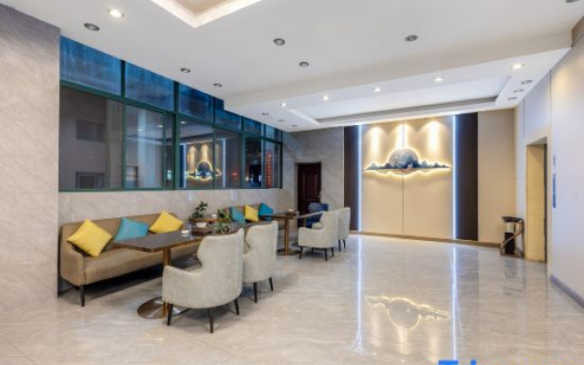 Meichen Cloud Hotel