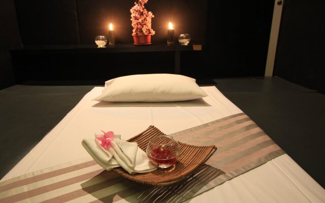 Sparks Life Jakarta, ARTOTEL Curated