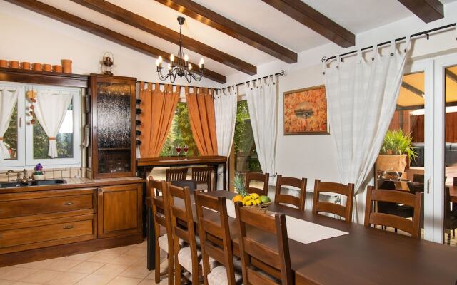 Villa Jakov