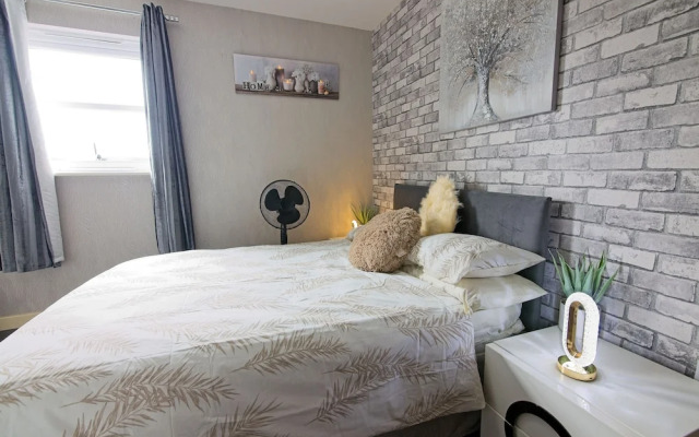 2 Bed Apt - Free Parking - Close to City Centre