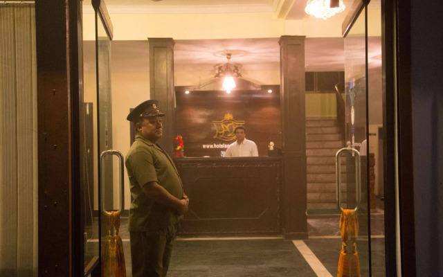 Hotel Ananda Inn
