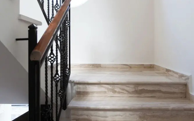 Armonia Seaview Suites