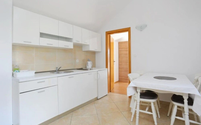 Lias - With Restaurant - A5 Prvi kat