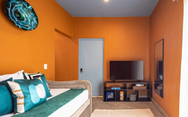 Vibrant 3Bed Villa - A Deco Retreat