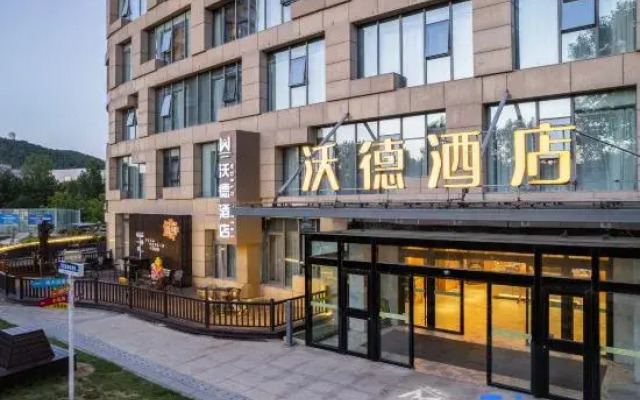 World Hotel