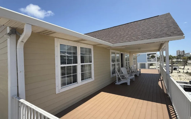 Windsail 6 Bedroom Home