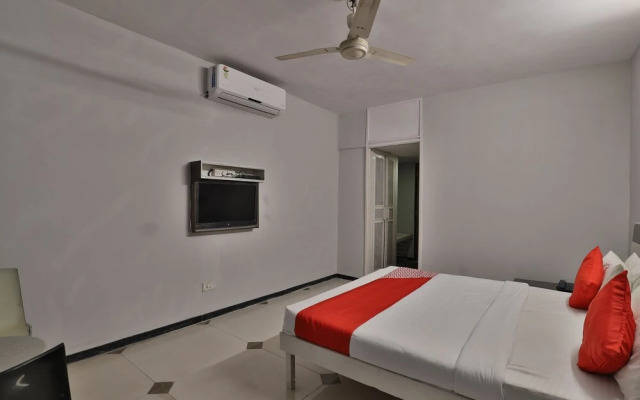 OYO 27796 Hotel Jubilee