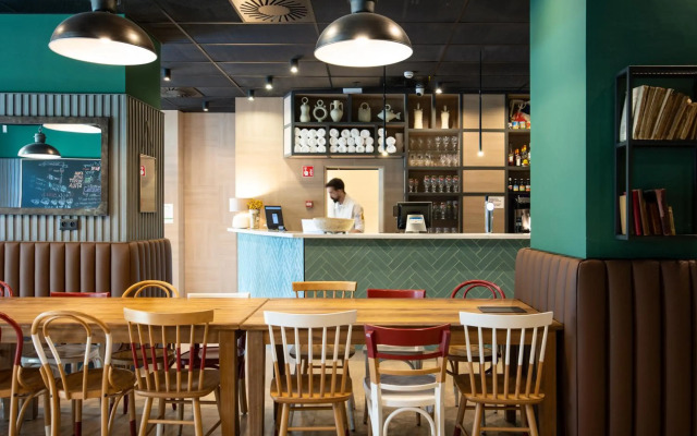 LATROUPE Grand Place Hostel