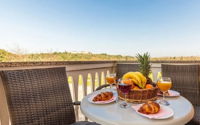 Classy Apartment in Banjole near Beach & Pula City