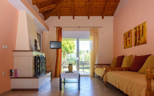 Kyparissia Garden Retreat - Spacious Duplex