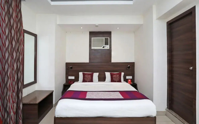 OYO Flagship 11406 Indira Nagar