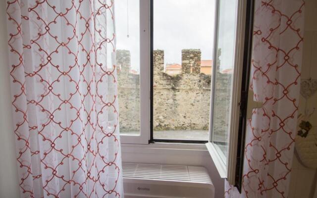 Monolocale nelle mura antiche a 80 mt dal mare