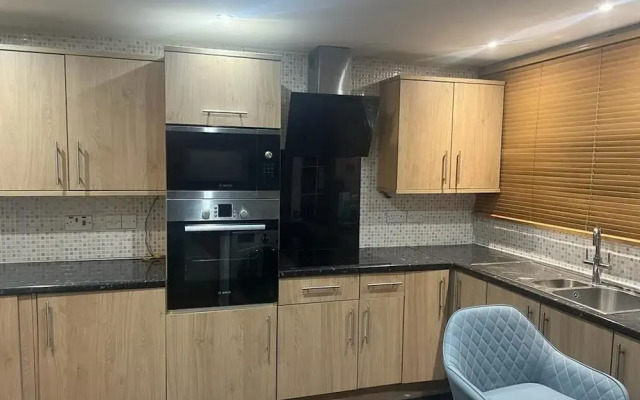 Cozy Basildon Retreat With 3 Bedrooms Free Parking