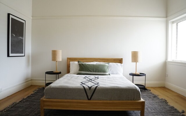 Harbord Beach Hotel