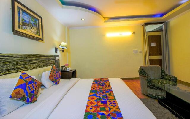 FabHotel Moon II