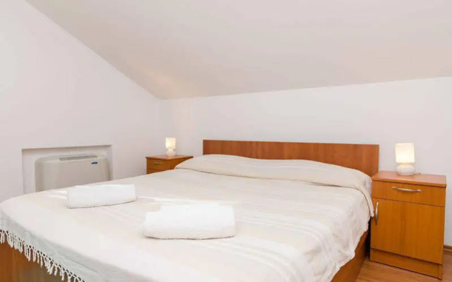Apartments Mondo