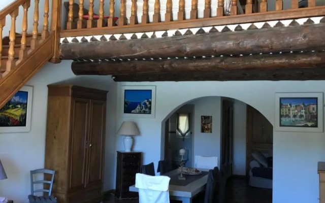 Villa dans le LUBERON à 2 km de LOURMARIN