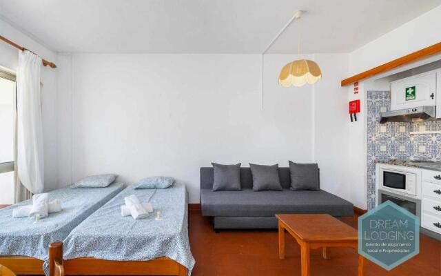 Green 104 - Dream Lodging