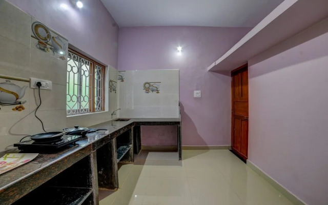 OYO Home 19884 Enticing 2BHK Mandrem