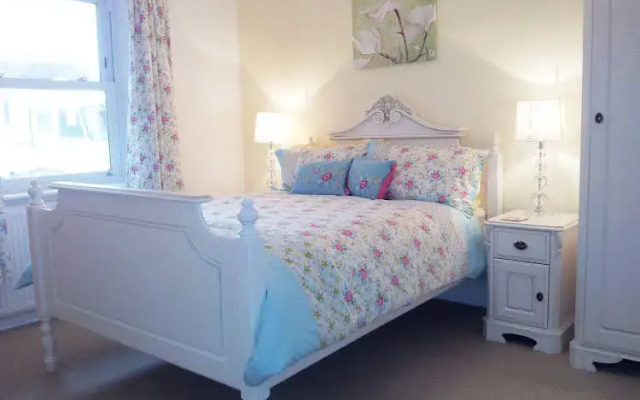 Cranleigh Bed  Breakfast