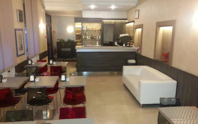 Garden Hotel