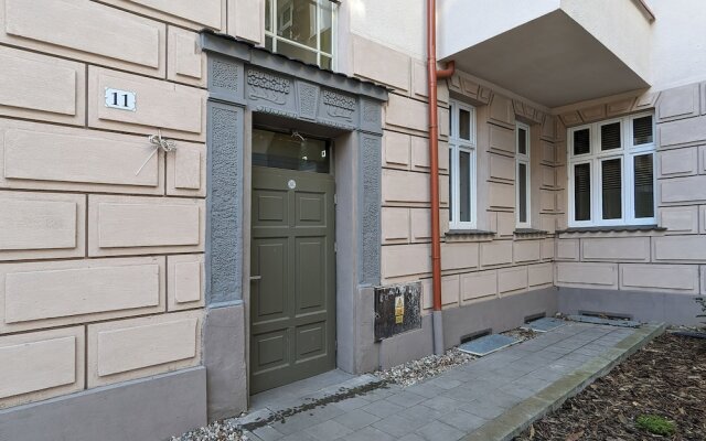 Bright Studio With Balkony by Renters
