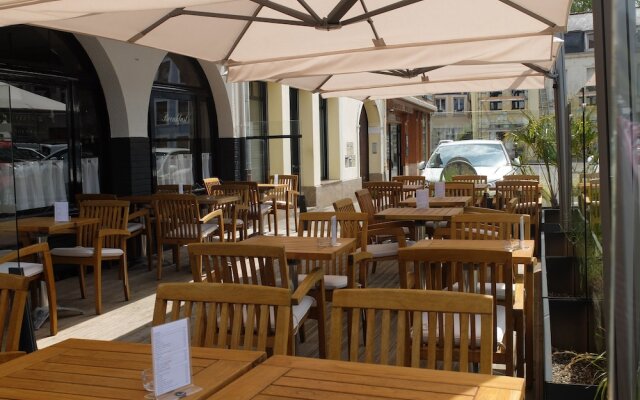 Hotel Aux Temps d'Em