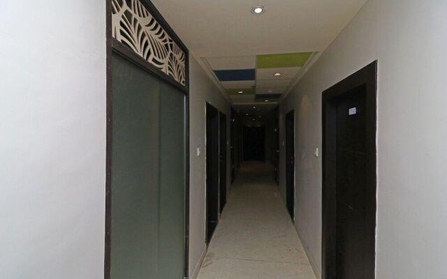 Oyo Flagship 29055 Megha Inn Charbagh