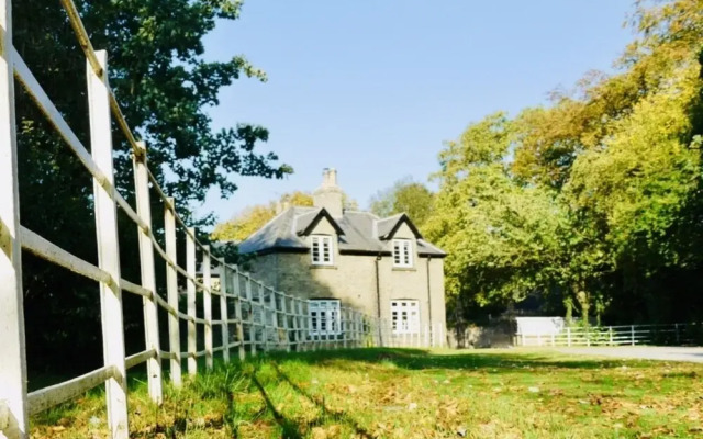 Stracey Cottage