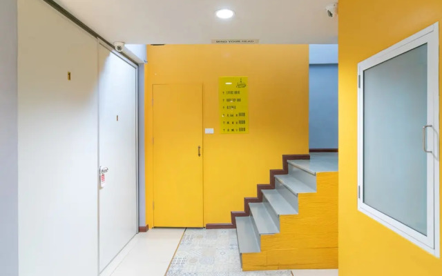 The Rooftop Residence Hostel