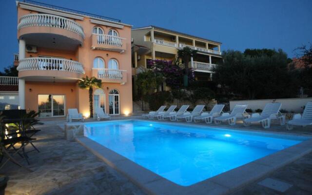 Sea View Apartments Nina - AE1021