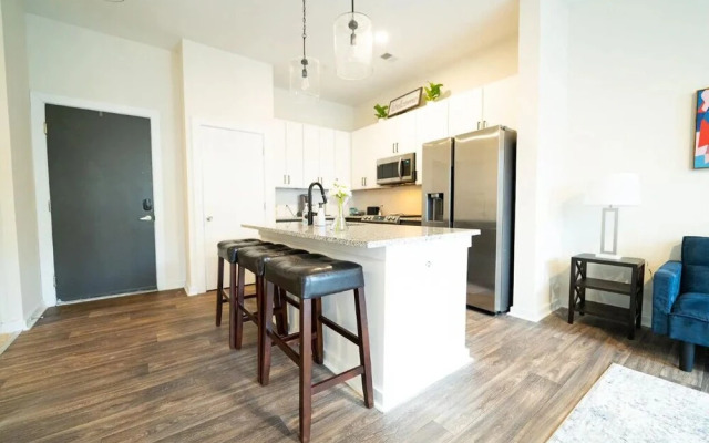 Luxury Apartment 329