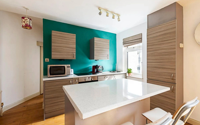 A Tranquil One-bedroom Flat Near Brockwell Park