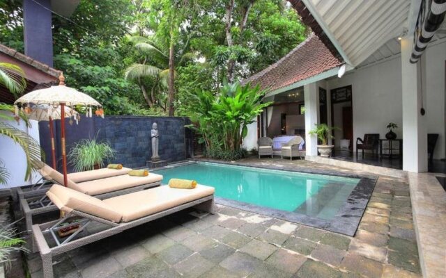 Villa Etnik Seminyak