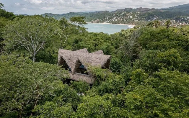 Tokipa at Punta Sayulita