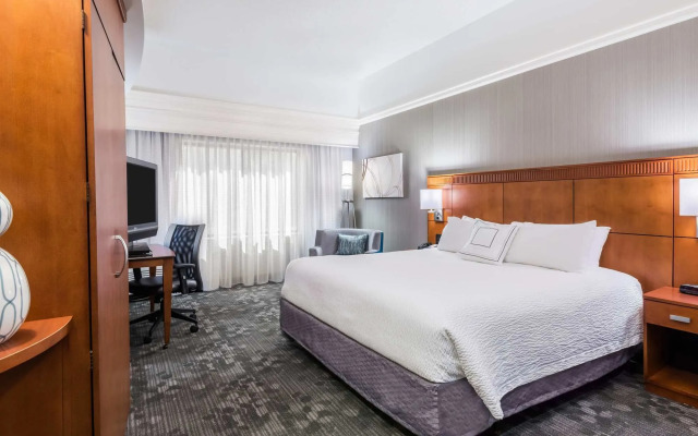 Courtyard By Marriott Danbury