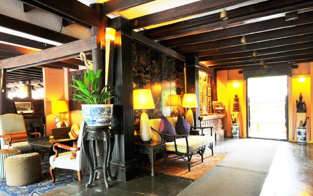 Zantiis Ndol Villas