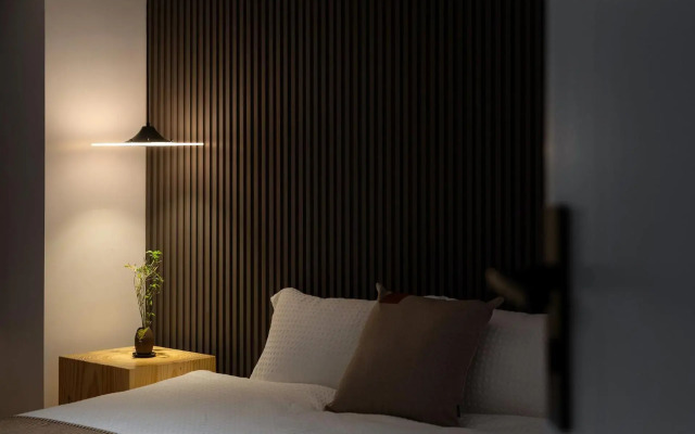 Locals Apartment House 29