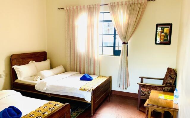 Babylon Lodge