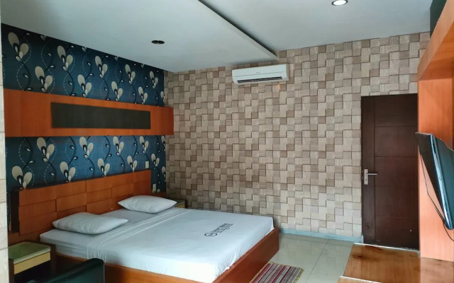 Lonari Hotel