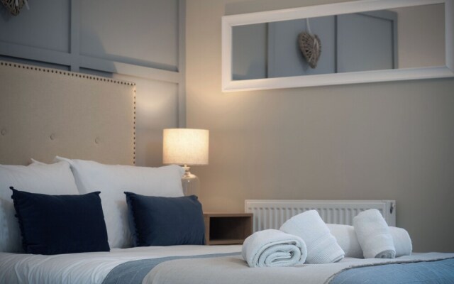The Hideaway - 2 Bed Holiday Home - Little Haven