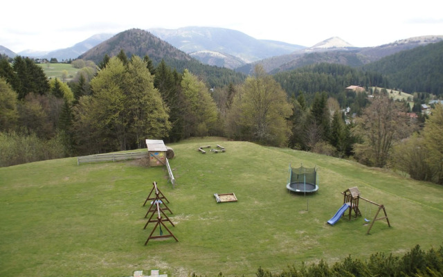 Apartmány IVKA a MAŤKO DONOVALY 198