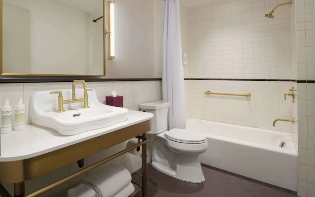 Hotel Savoy Kansas City, Tapestry Collection by Hilton