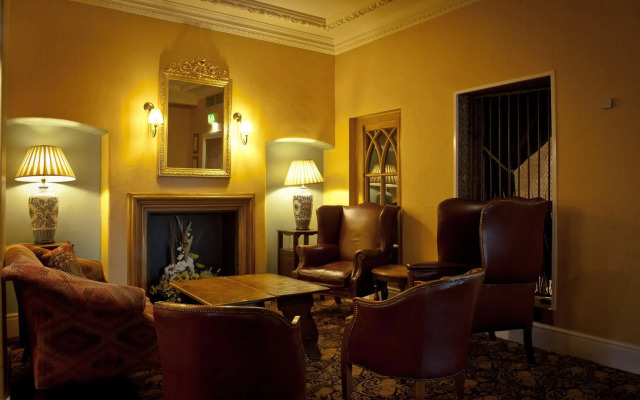The Bull Hotel, Peterborough