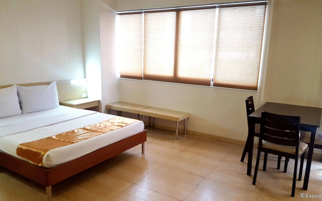 M Suites Hotel